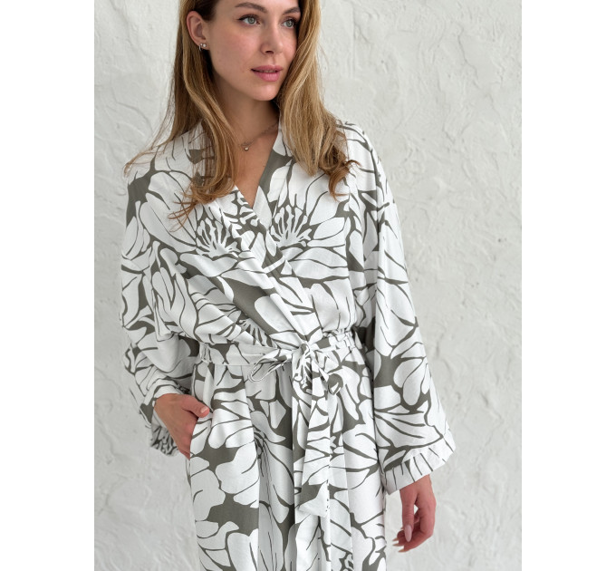Kimono viscose robe with flowers 